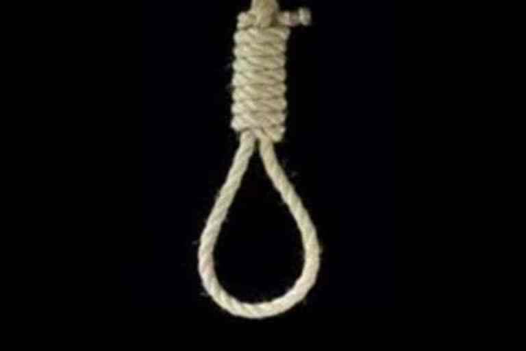 Student commits suicide by hanging