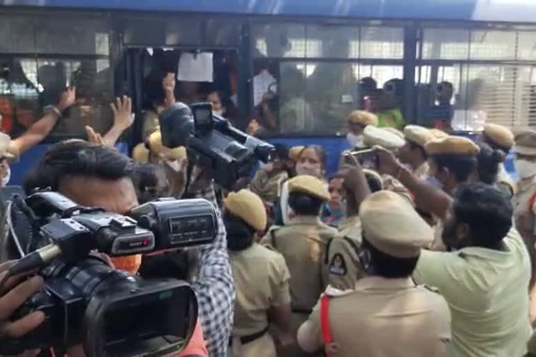 BJP Mahila Morcha protest at DGP's office and 30 were arrested