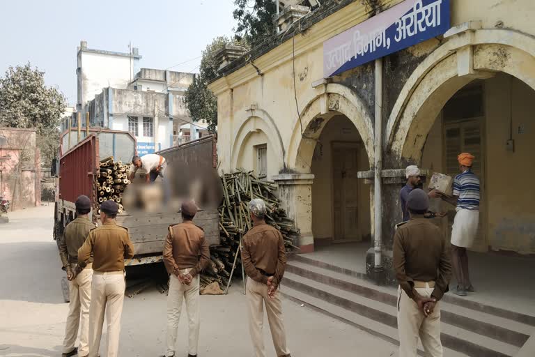 liquor seized from bamboo loaded truck in Araria