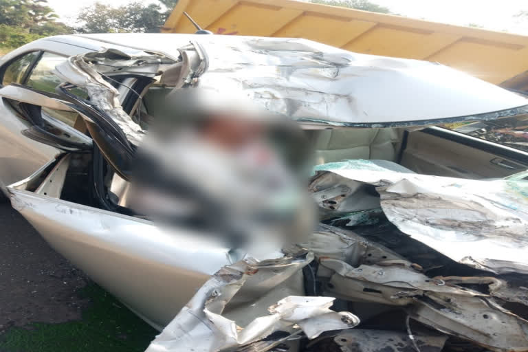 road accident at pidaparru lakula in guntur district