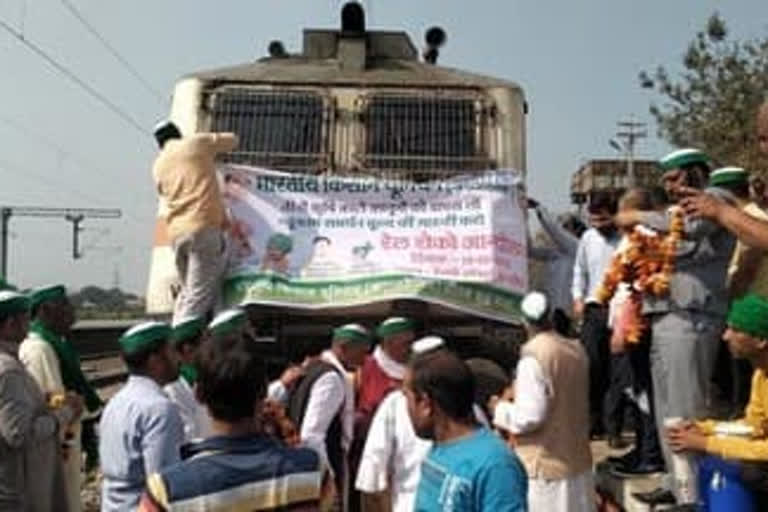 ریل روکو مہم کے تحت کسانوں کا احتجاج