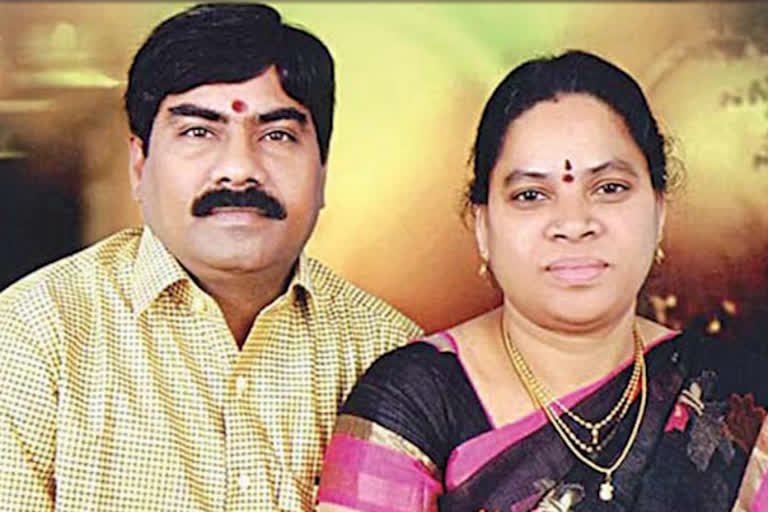 Lawyer couple murder case, Lawyer couple murder case Update, Lawyer couple murder case news, 4 arrested in Lawyer couple murder case, Land dispute, ವಕೀಲ ದಂಪತಿ ಕೊಲೆ ಪ್ರಕರಣ, ವಕೀಲ ದಂಪತಿ ಕೊಲೆ ಪ್ರಕರಣ ಅಪ್​ಡೇಟ್​, ವಕೀಲ ದಂಪತಿ ಕೊಲೆ ಪ್ರಕರಣ ಸುದ್ದಿ, ವಕೀಲ ದಂಪತಿ ಕೊಲೆ ಪ್ರಕರಣದಲ್ಲಿ ನಾಲ್ವರ ಬಂಧನ, ಭೂ ವಿವಾದ,