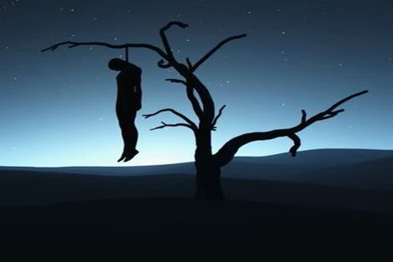 dead Body found hanging on a tree in kalyanpuri-beat