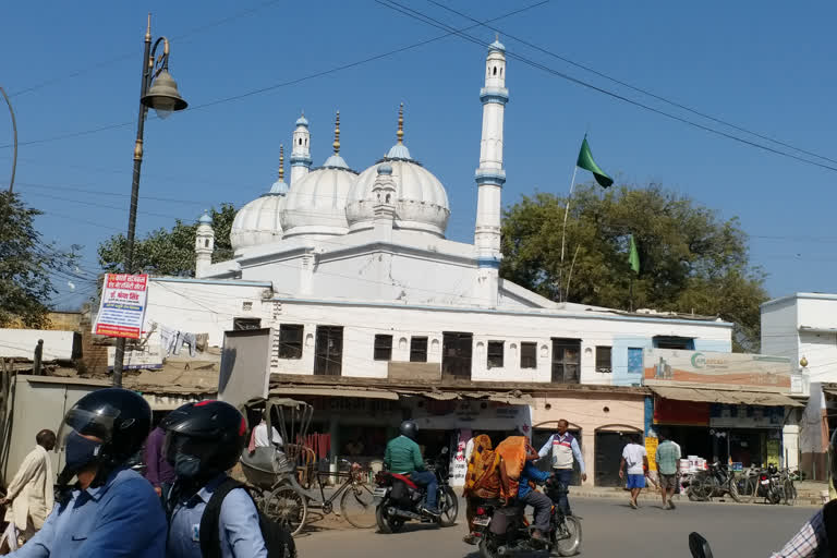 history of daiem khan masjid in varansi