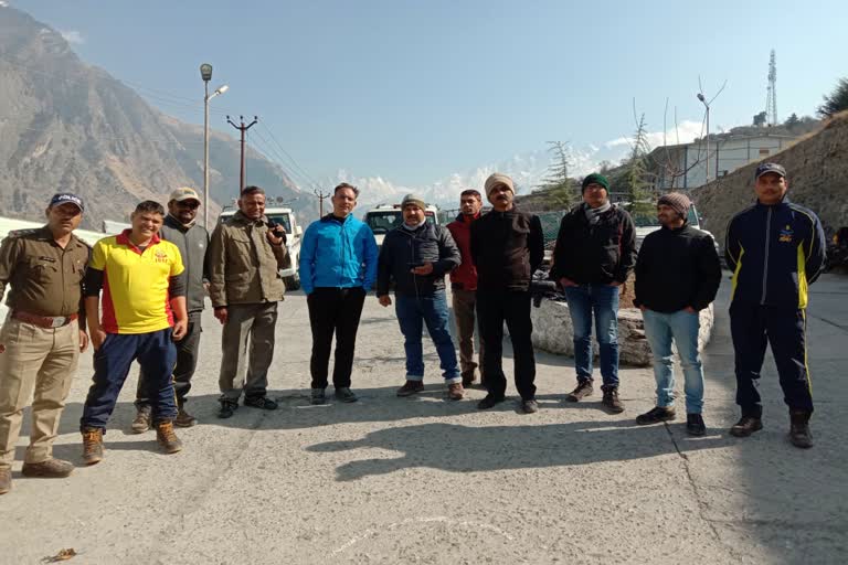 sdrf-team-leaves-for-rishiganga-lake-with-team-of-scientists