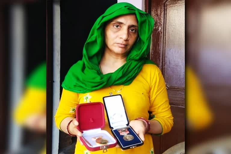 rewari martyr wife army medal