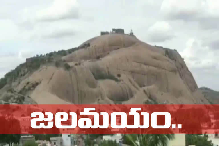 Heavy rain lashed Bhuvanagiri town