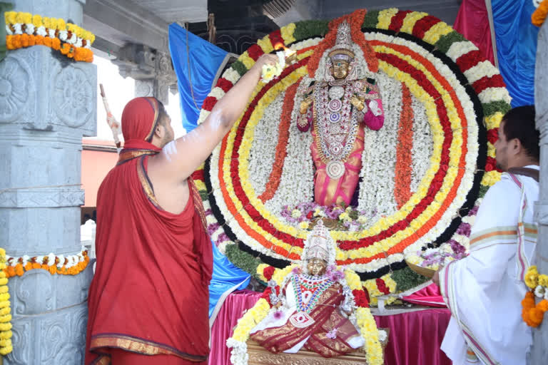 sourahomam at vishaka sri sarada peetam