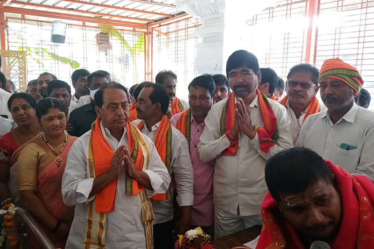 minister indrakaran reddy participate in chinthakuntawada hanuman temple second anniversary