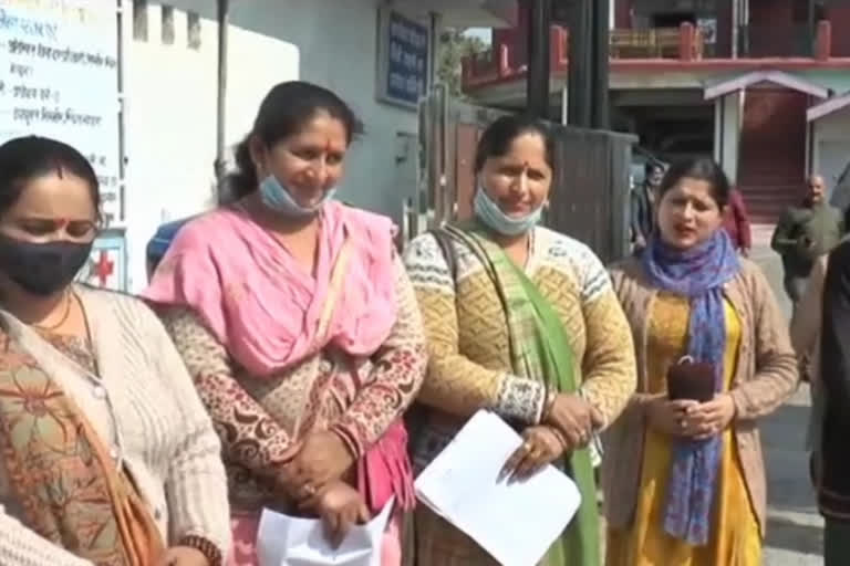 NTT trained teachers sent memorandum to government through DC regarding demand