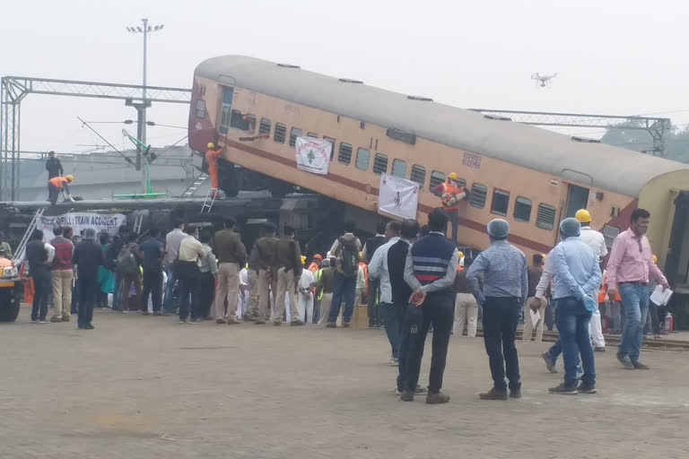 mock drill at tatanagar railway station in jamshedpur