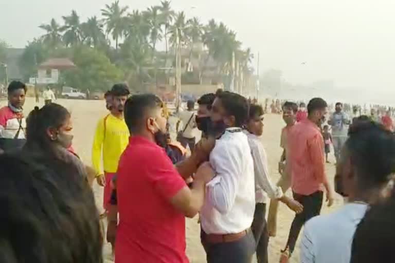 Cleanup Marshall Tourist argument Juhu