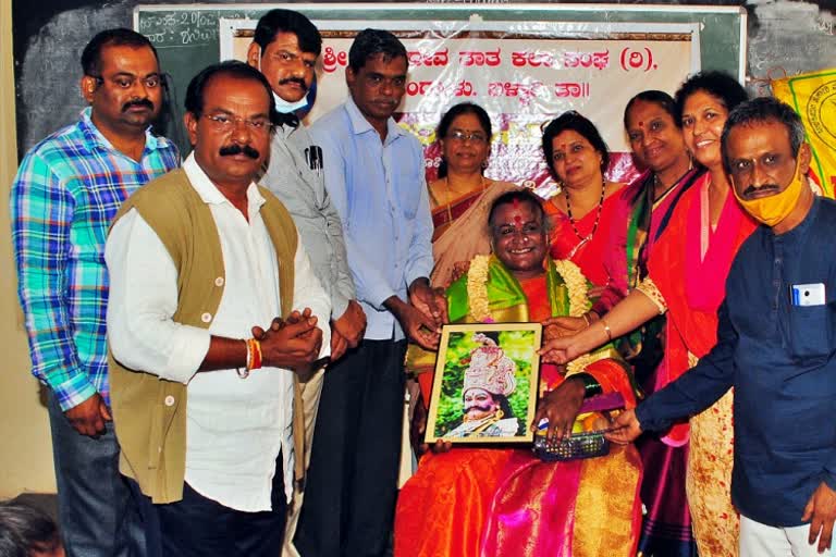 felicitates to Manjamma Jogati