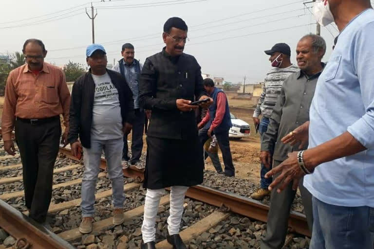 MP Sanjay Seth inspected Ranchi-Lohardaga rail section