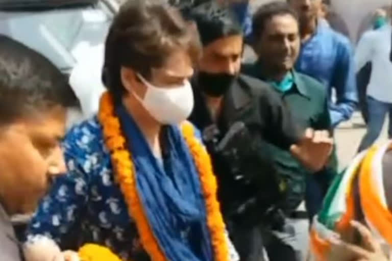 Priyanka Gandhi meets Nishad community members in Prayagraj