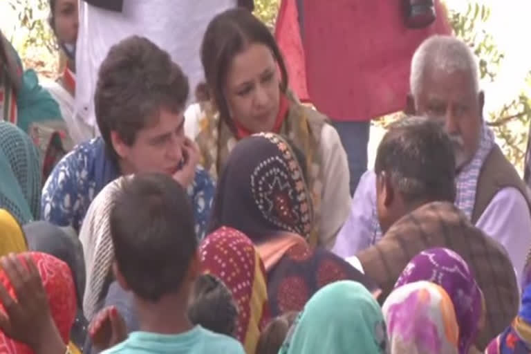 Priyanka Gandhi meets fishermen community members in Prayagraj