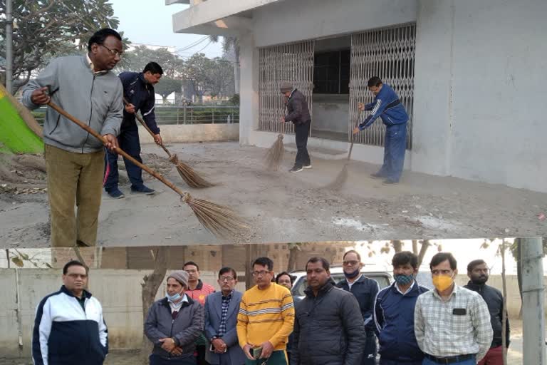 नैक मूल्यांकन होने तक अवध विश्वविद्यालय में चलेगा सफाई अभियान