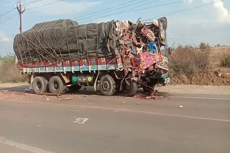 road accident at marikal in narayanapeta district