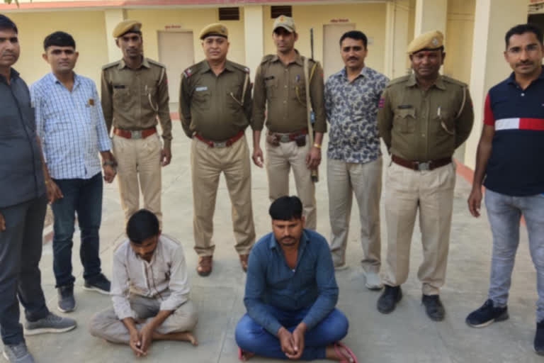 Latest news of Barmer,  Barmer Police's quick action,  बाड़मेर में बिजली चोरी पकड़ी, अवैध ट्रांसफार्मर से बिजली चोरी