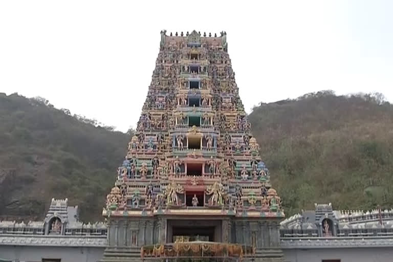 ఇంద్రకీలాద్రిపై