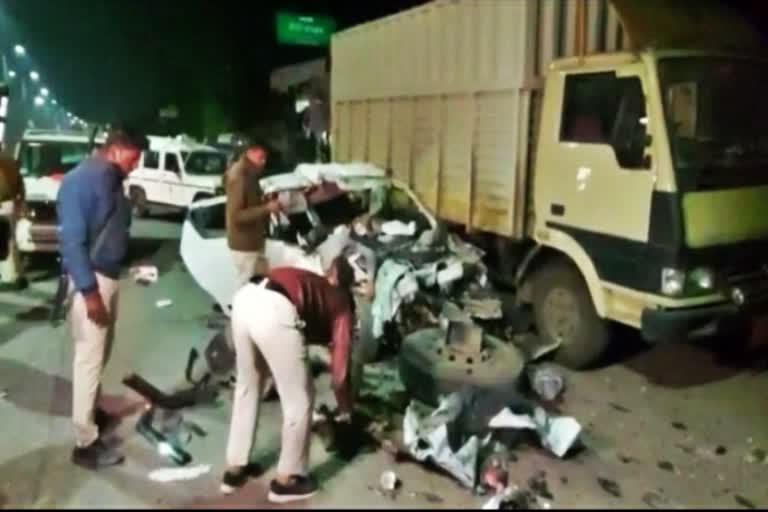 6 students died in a road accident in Indore