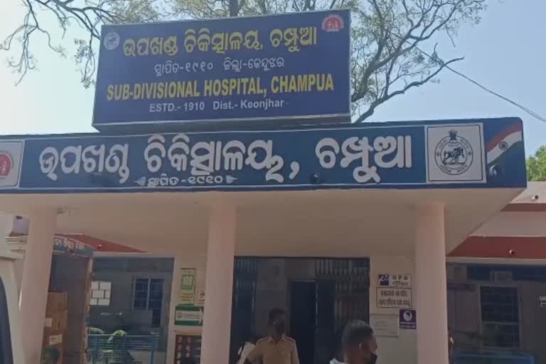 ଭାରସାମ୍ୟ ହରାଇ ଓଲଟିଲା  ବସ, 2 ଗୁରୁତର