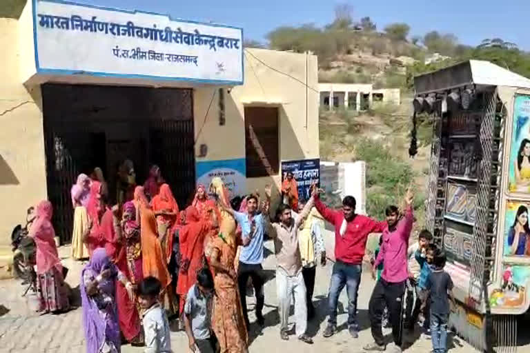 voting for liquor ban,  barar panchayat