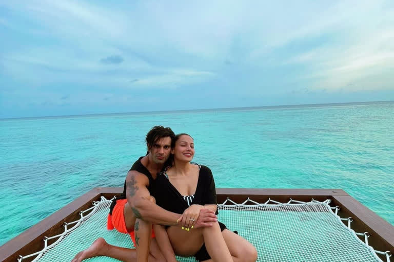 Bipasha Basu, Karan Singh Grover's 'monkey love' in Maldives