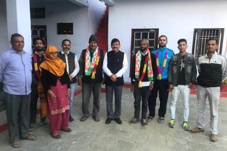 BJP booth president Devraj Verma Join Congress in sujanpur