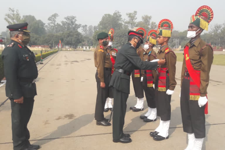 soldiers took oath to protect country