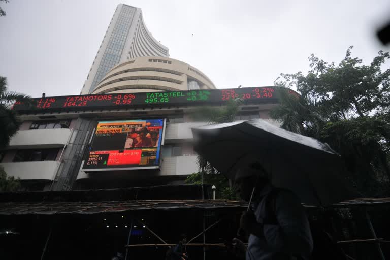 Sensex jumps over 200 pts in early trade; Nifty tops 14,750