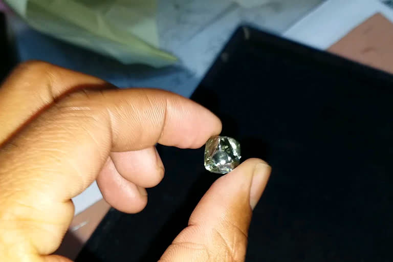 14.9 carats diamond recovered in Madhya Pradesh's Panna