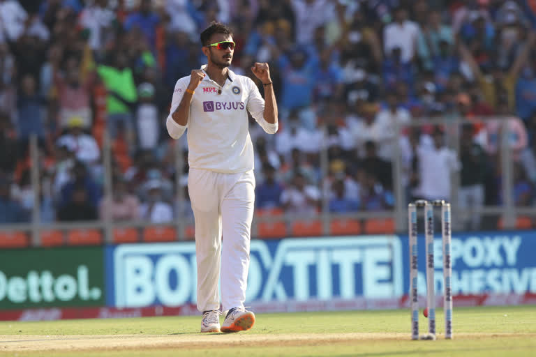 ind vs eng 3rd test : axar patel becomes 3rd bowler to take 5 wickets in first two test