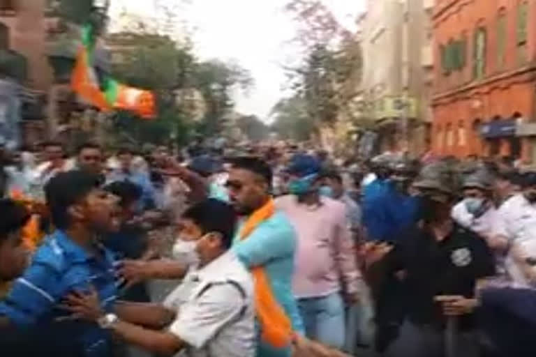 TMC-BJP members clash at rally in Bengal