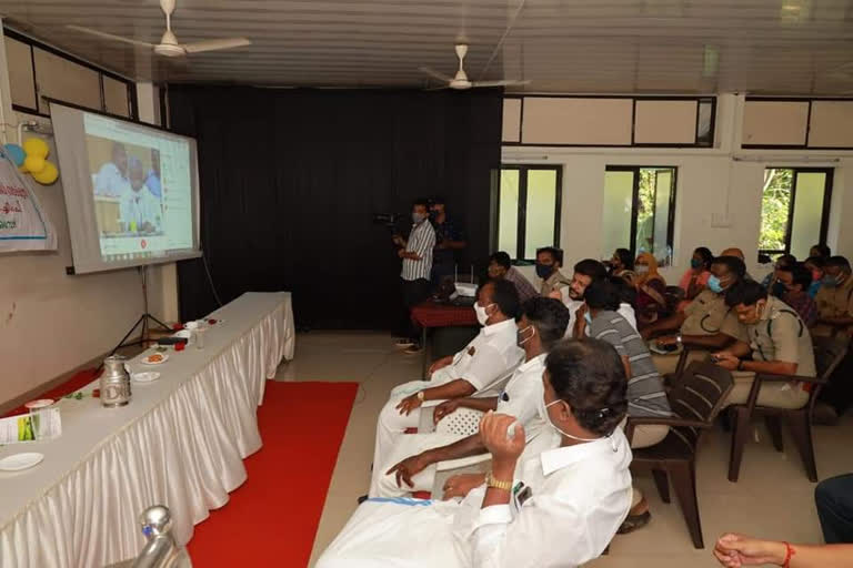 Minister K Raju said that the forest department will provide the necessary infrastructure to the employees  Minister K Raju  forest department  infrastructure  employees  വനംവകുപ്പ് ജീവനക്കാർക്ക് അടിസ്ഥാന സൗകര്യങ്ങൾ ഒരുക്കുമെന്ന് മന്ത്രി കെ രാജു  വനംവകുപ്പ് ജീവനക്കാർ  അടിസ്ഥാന സൗകര്യങ്ങൾ  മന്ത്രി കെ രാജു