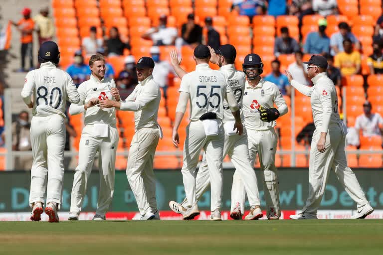 England spinners put india on the backfoot