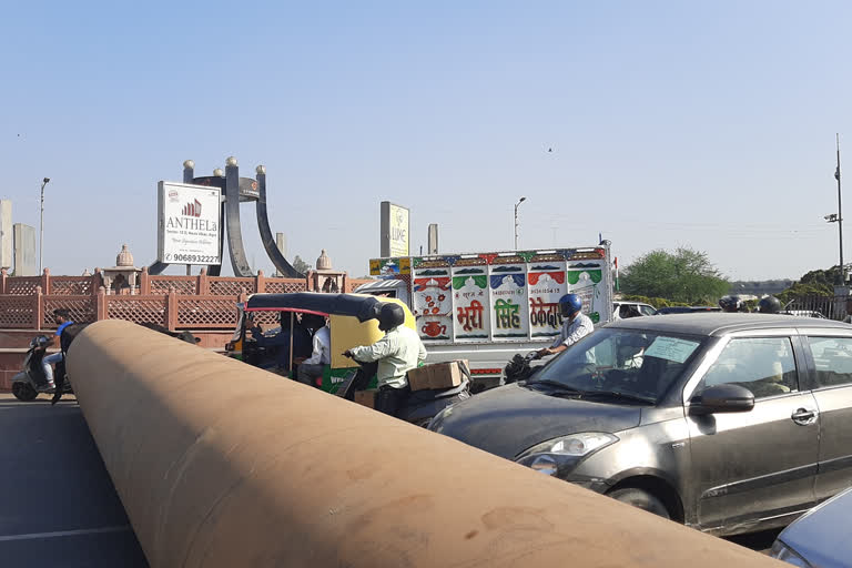 traffic jam in agra