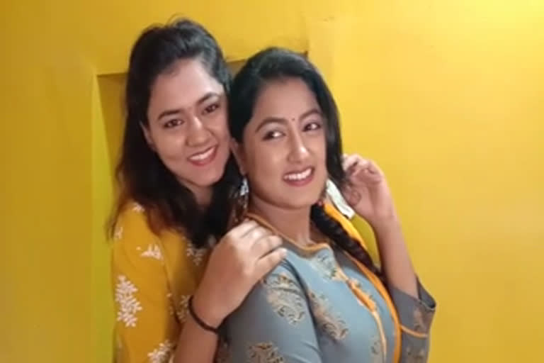 Hubli sisters!