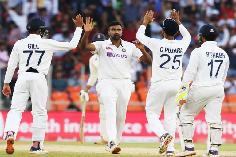 Ind Vs Eng: India won by 10 wickets