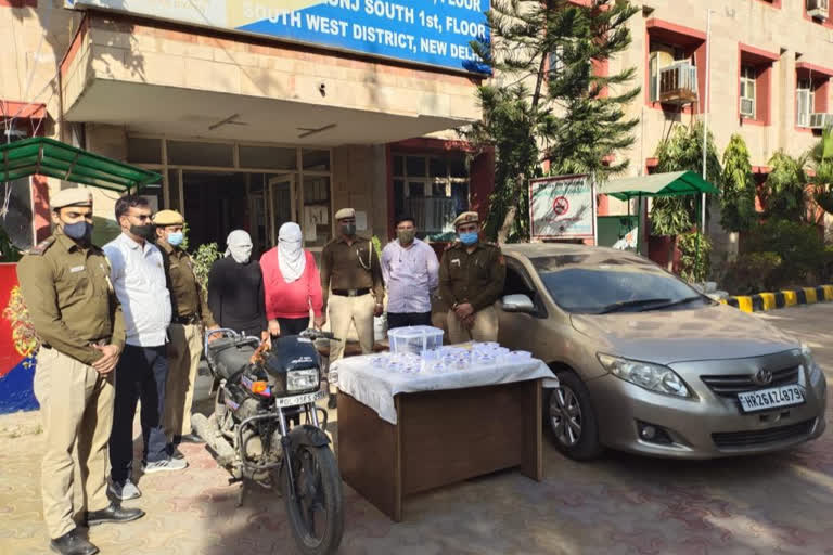 vasant kunj south police arrested two thief