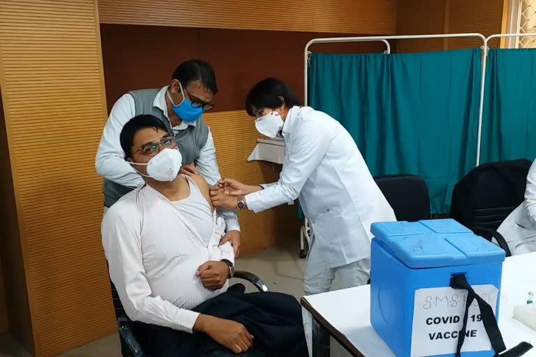 कोरोना वैक्सीनेशन, Third phase of corona vaccination, Corona cases in Jaipur