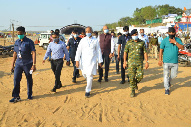 Minister Tamradhwaj Sahu reviewed the preparations for Rajim Mela