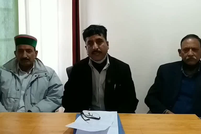 State Congress Committee spokesperson Akash Sharma held a press conference in Mandi