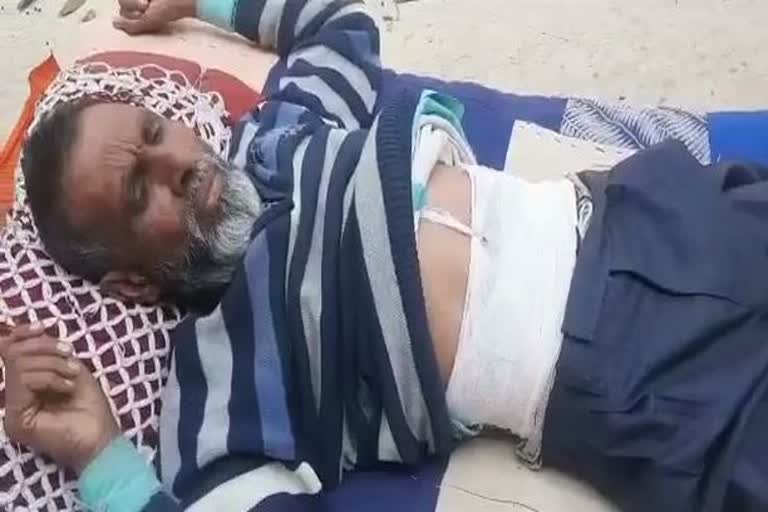 allegation against police to beat elderly in bareilly