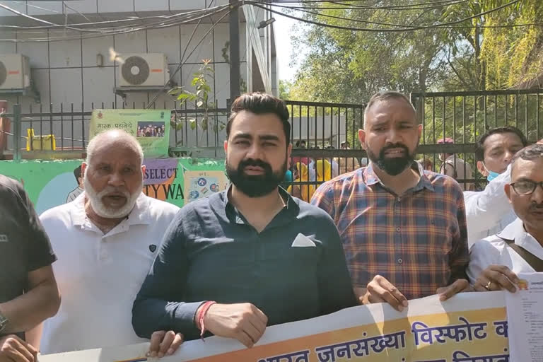 Population Solutions Foundation submitted memorandum to SDM IN DELHI