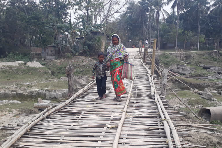 ভোট বৰ্জন কৰিব  বাক্সাৰ গড়ভিতৰ গাঁৱৰ ৰাইজে !