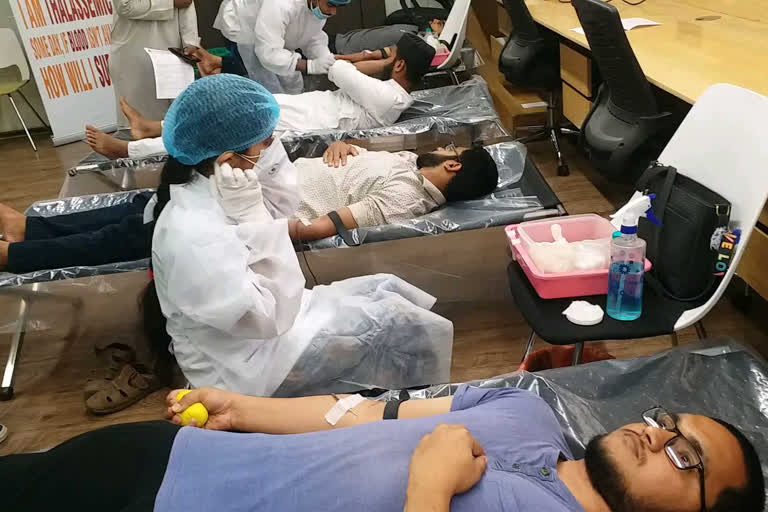 thalassemia and sickle cell society held a blood donation camp in hyderabad