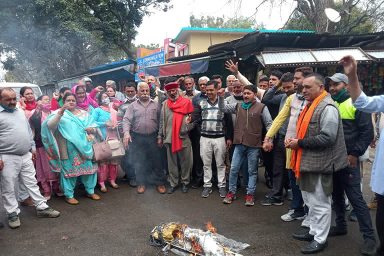 BJP protests against Congress in Barsar