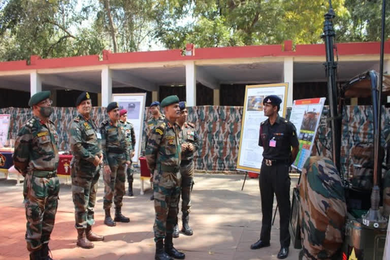 Army commander southern command visits Golden Katar Division