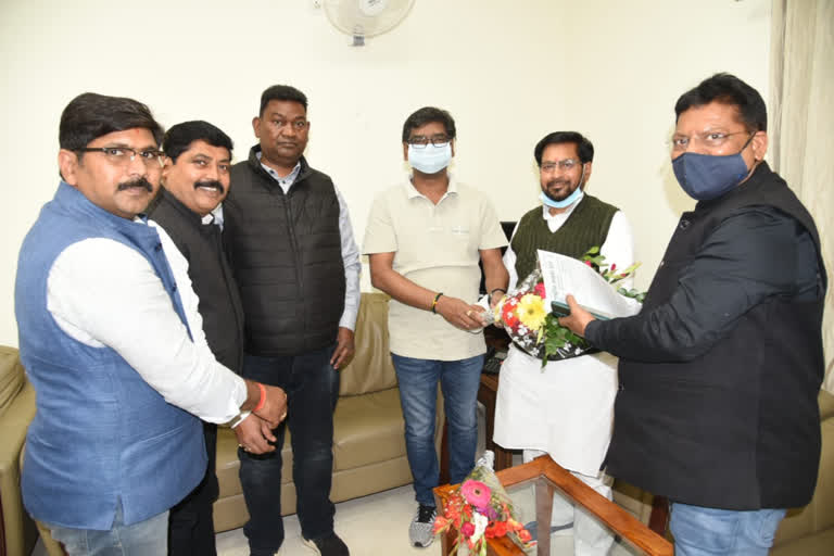 Former Union Minister Jai Prakash Narayan Yadav met CM Hemant in ranchi